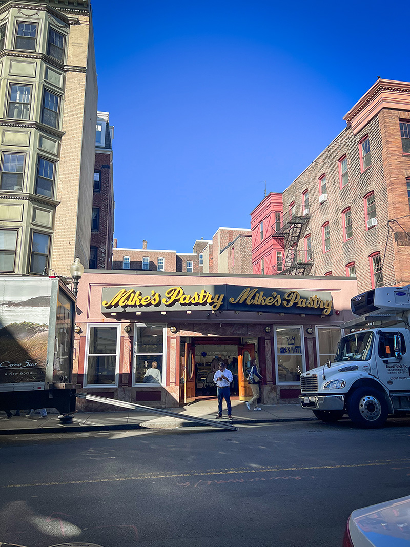 Mike's Pastry, Boston